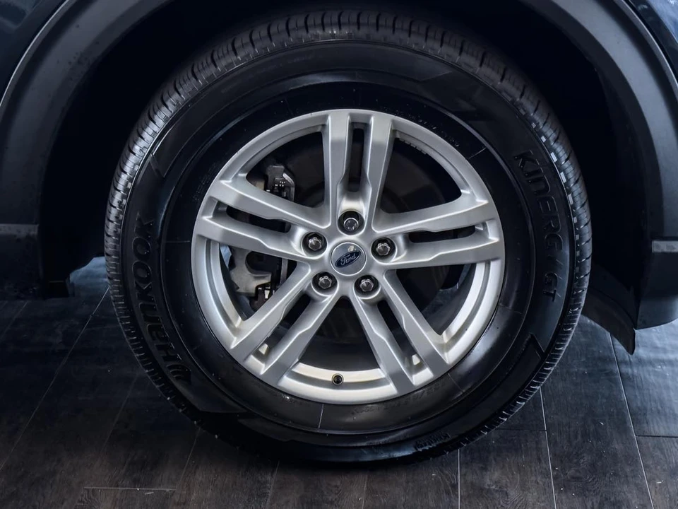 2023 Ford Explorer 6th Gen - Image 24 of 31