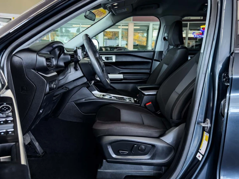 2023 Ford Explorer 6th Gen - Image 27 of 31