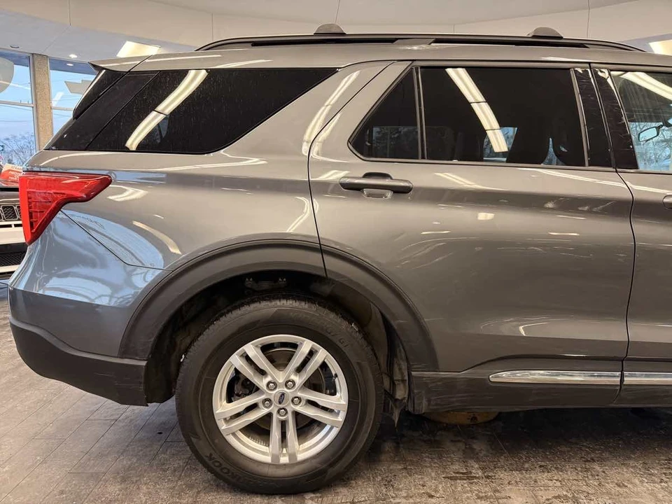 2023 Ford Explorer 6th Gen - Image 8 of 21