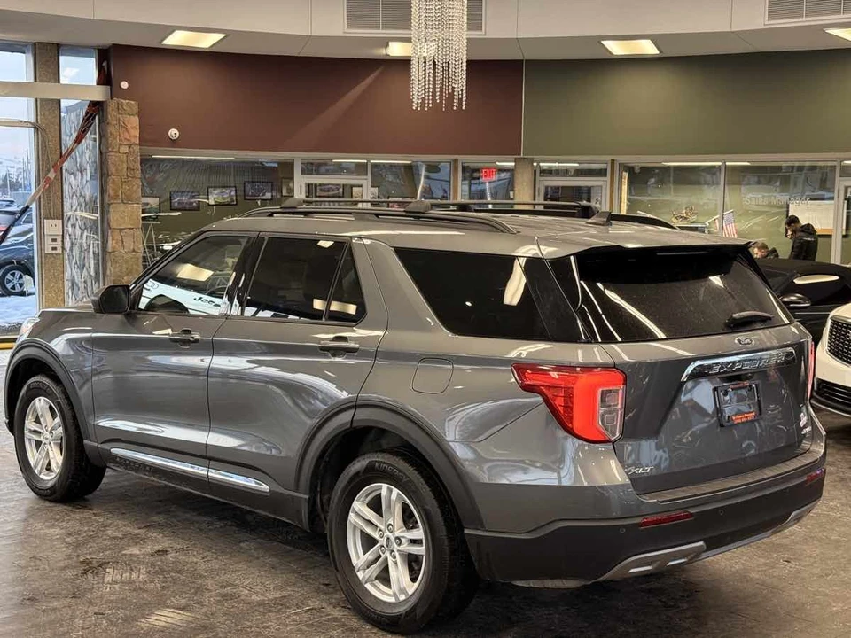 2023 Ford Explorer 6th Gen - Image 11 of 21