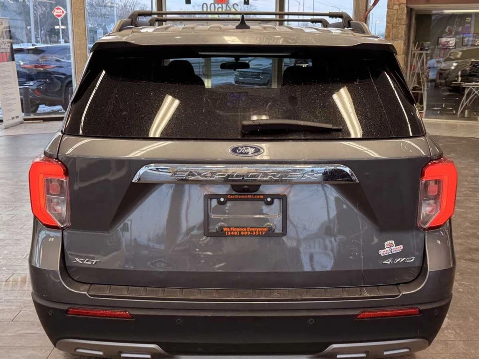 2023 Ford Explorer 6th Gen - Image 12 of 21