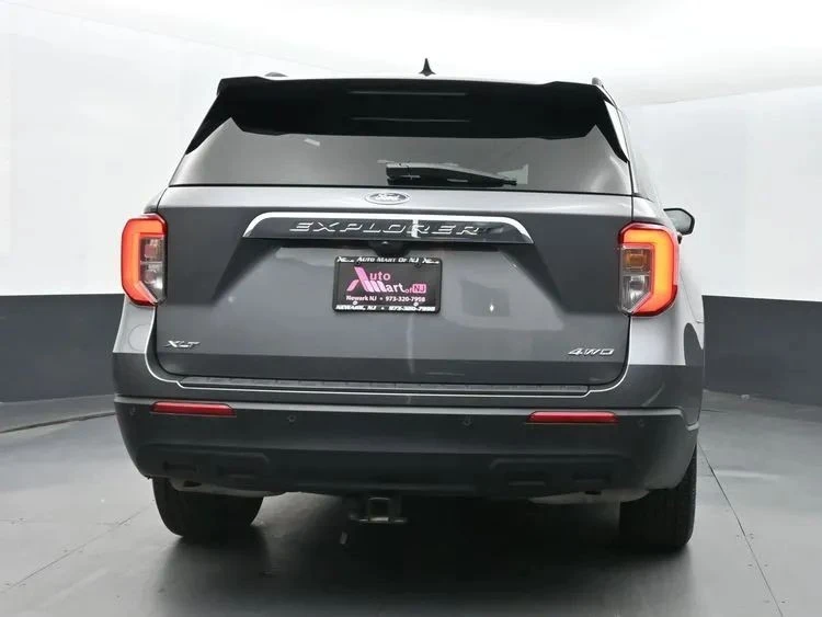 2023 Ford Explorer 6th Gen - Image 8 of 12
