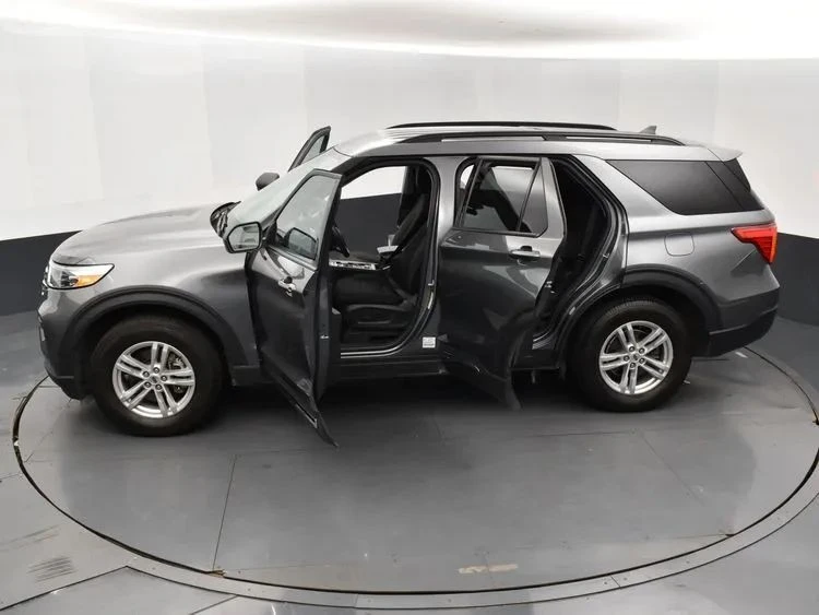 2023 Ford Explorer 6th Gen - Image 7 of 12