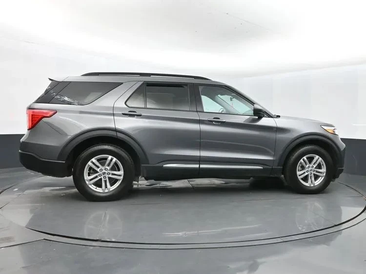2023 Ford Explorer 6th Gen - Image 4 of 12