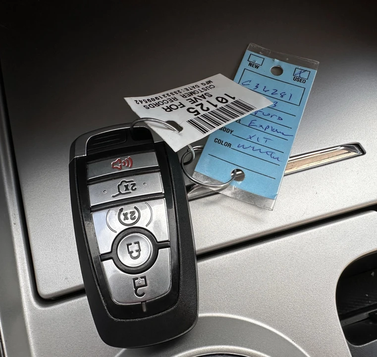 2023 Ford Explorer 6th Gen - Image 29 of 31