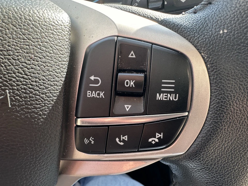 2023 Ford Explorer 6th Gen - Image 22 of 31
