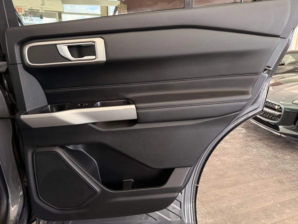 2023 Ford Explorer 6th Gen - Image 31 of 31