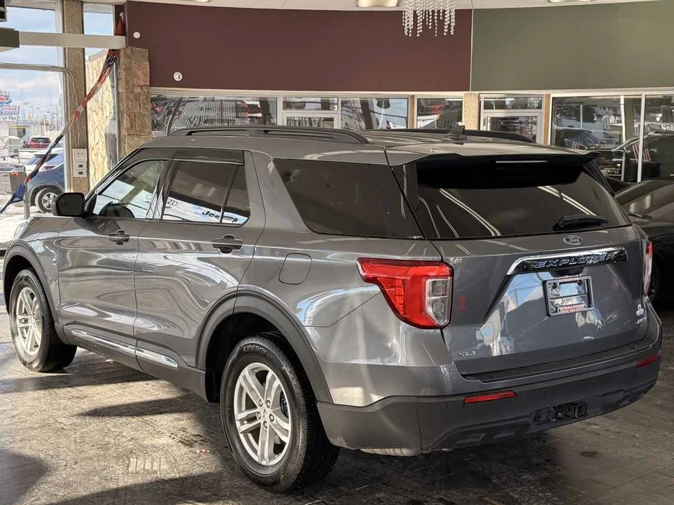 2023 Ford Explorer 6th Gen - Image 10 of 31
