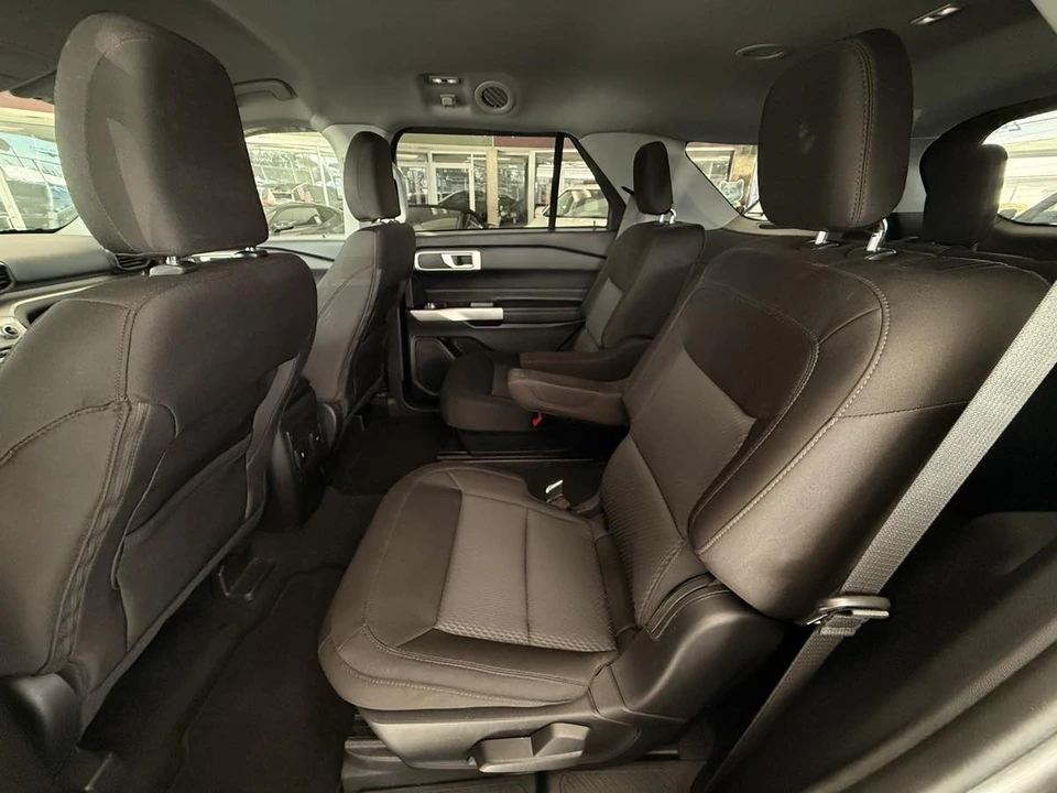 2023 Ford Explorer 6th Gen - Image 26 of 31