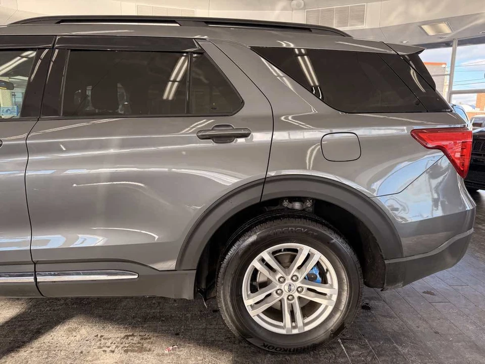 2023 Ford Explorer 6th Gen - Image 18 of 31
