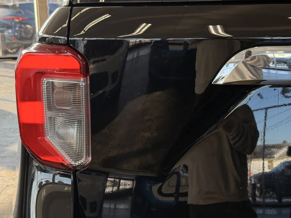2023 Ford Explorer 6th Gen - Image 16 of 21