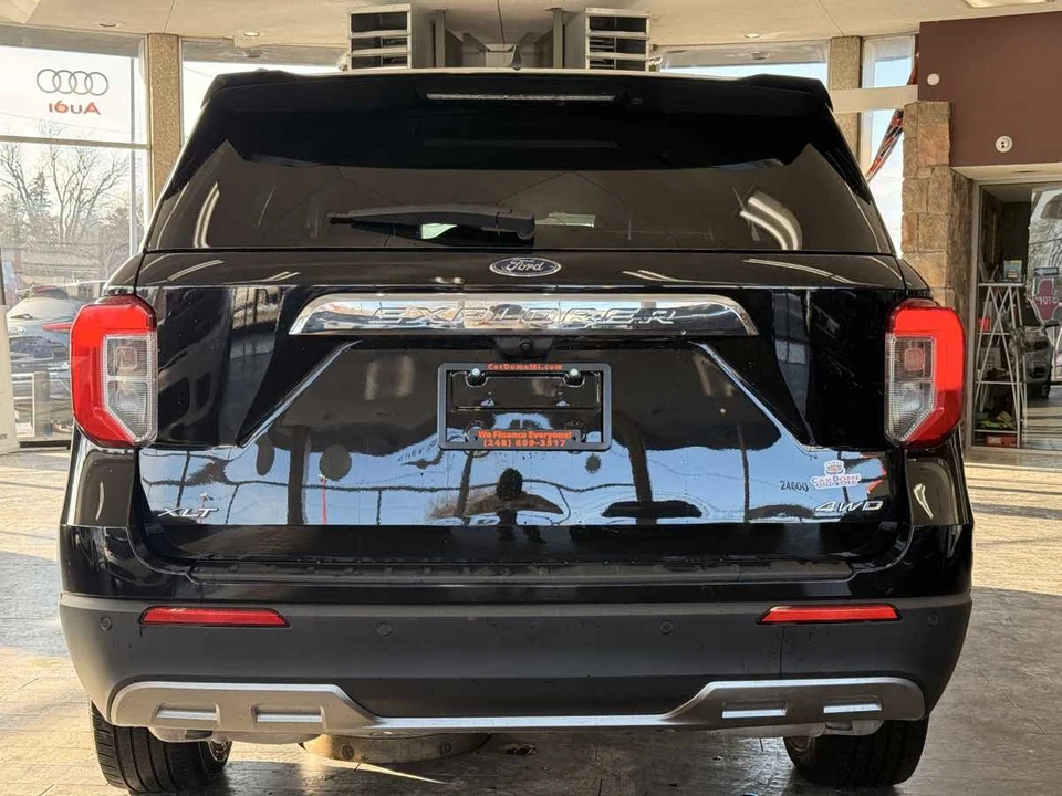 2023 Ford Explorer 6th Gen - Image 13 of 21