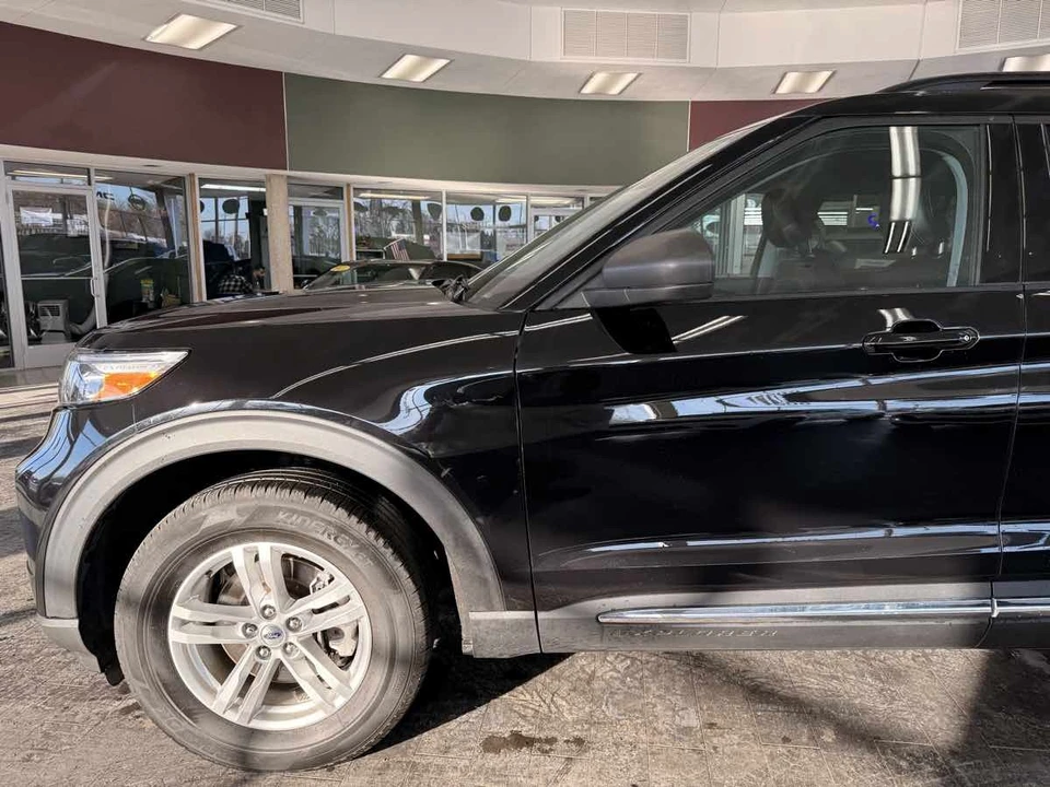 2023 Ford Explorer 6th Gen - Image 20 of 21