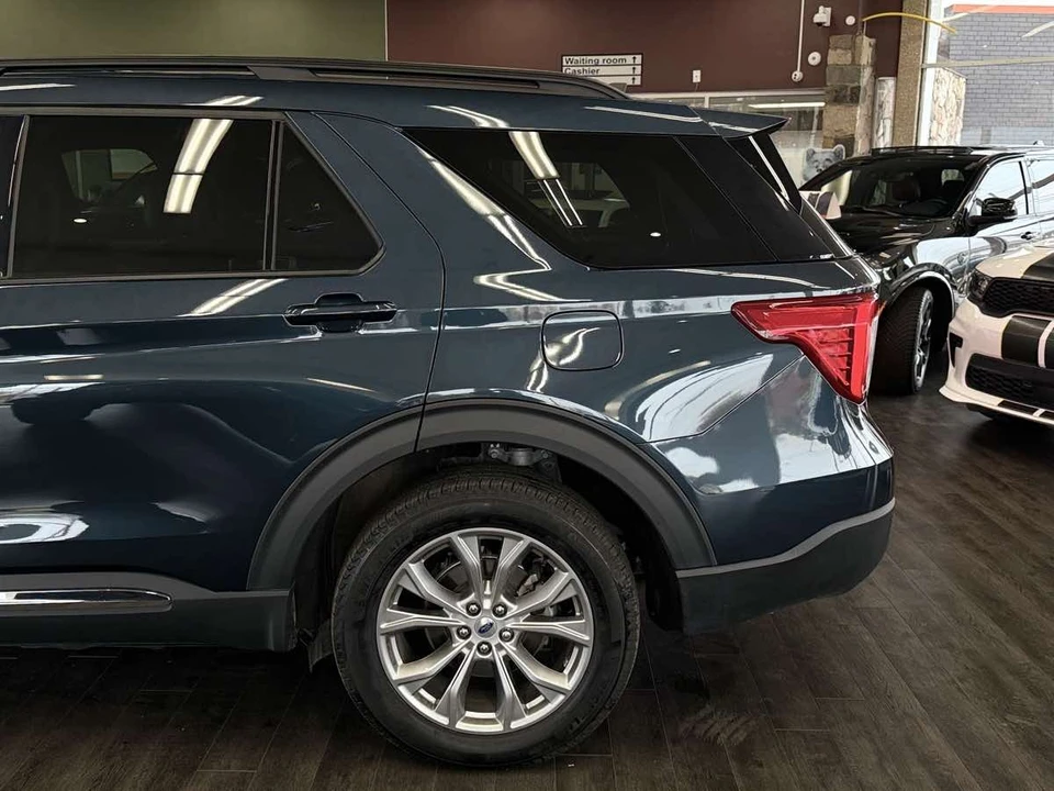2023 Ford Explorer 6th Gen - Image 9 of 21