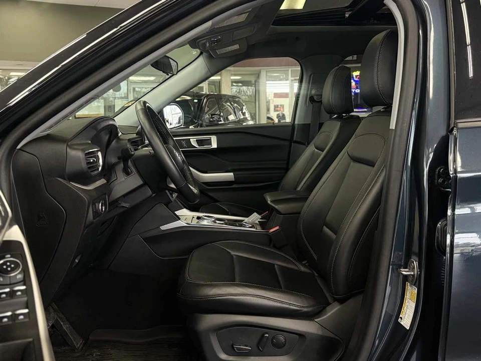 2023 Ford Explorer 6th Gen - Image 19 of 21