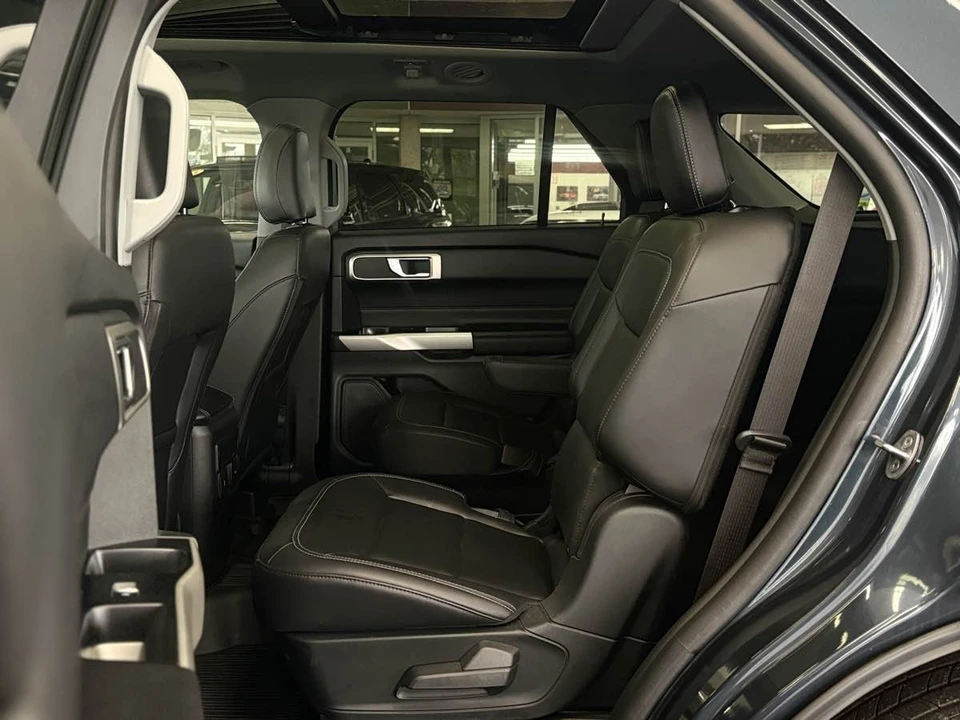 2023 Ford Explorer 6th Gen - Image 21 of 21