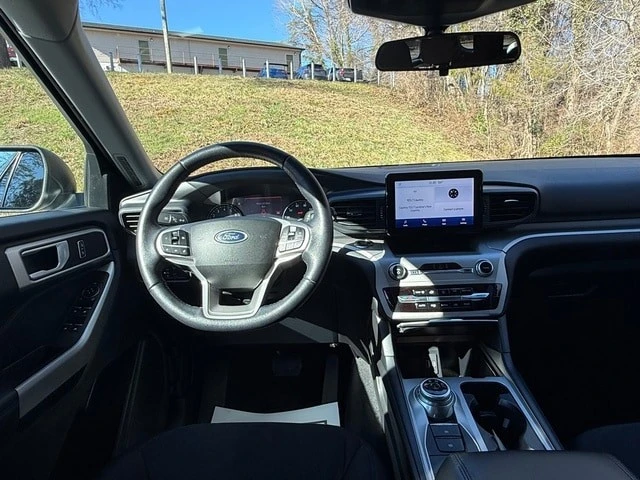2023 Ford Explorer 6th Gen - Image 10 of 12