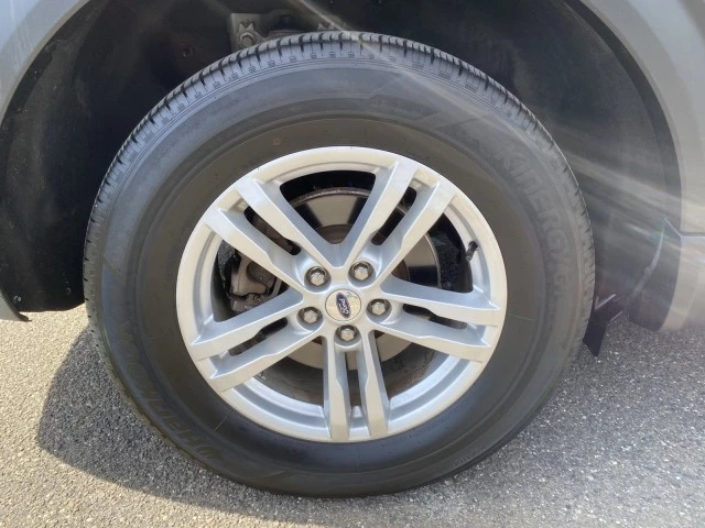 2023 Ford Explorer 6th Gen - Image 16 of 21