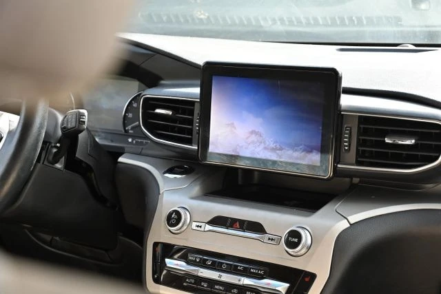 2023 Ford Explorer 6th Gen - Image 10 of 19