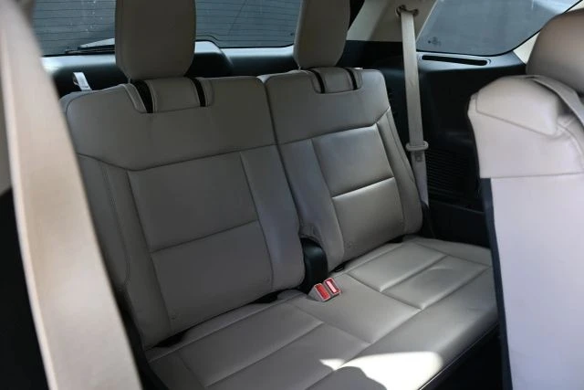2023 Ford Explorer 6th Gen - Image 17 of 19