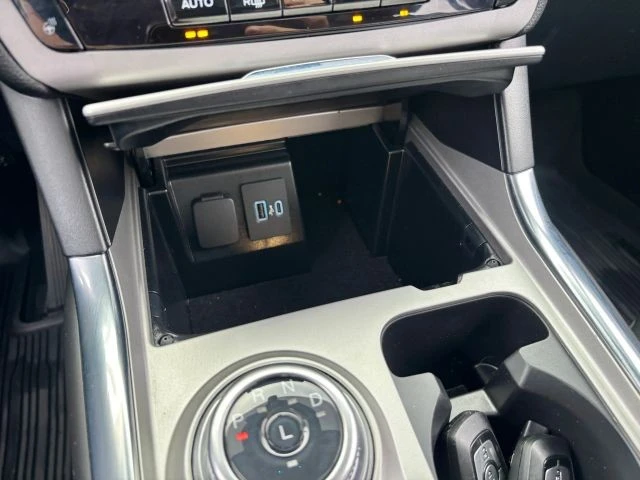 2023 Ford Explorer 6th Gen - Image 16 of 21