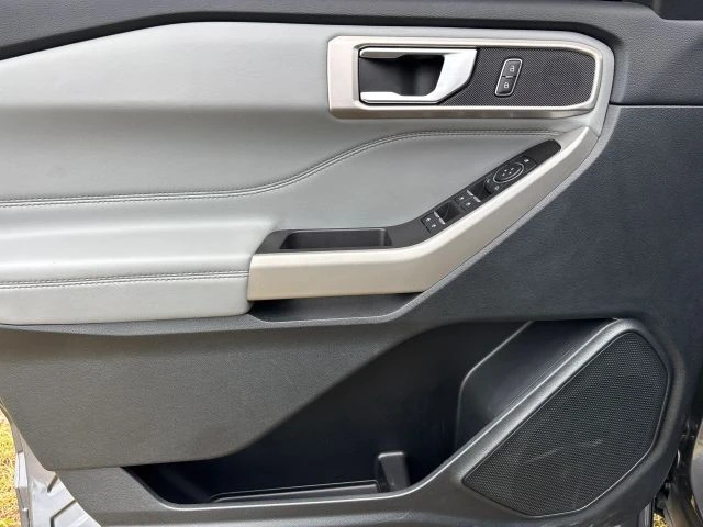 2023 Ford Explorer 6th Gen - Image 19 of 21