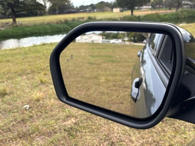 2023 Ford Explorer 6th Gen - Image 20 of 21