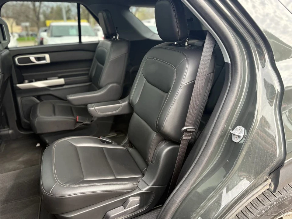 2023 Ford Explorer 6th Gen - Image 9 of 12