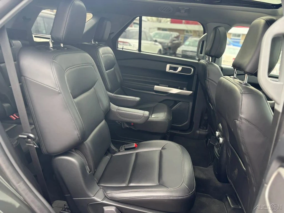 2023 Ford Explorer 6th Gen - Image 11 of 12