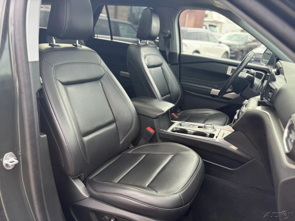 2023 Ford Explorer 6th Gen - Image 8 of 12