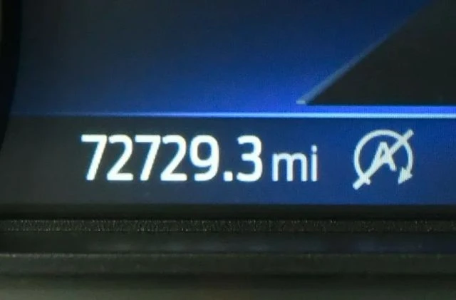 2023 Ford Explorer 6th Gen - Image 16 of 21