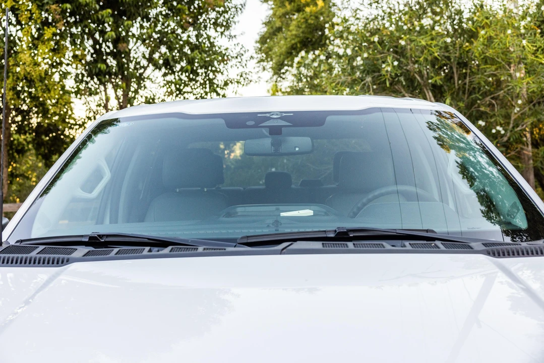 2023 Ford F-150 Lightning 14th Gen - Image 11 of 31