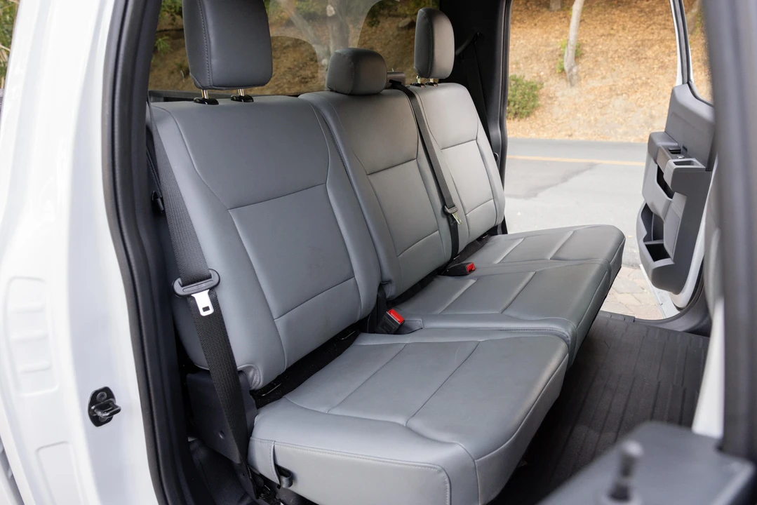 2023 Ford F-150 Lightning 14th Gen - Image 28 of 31