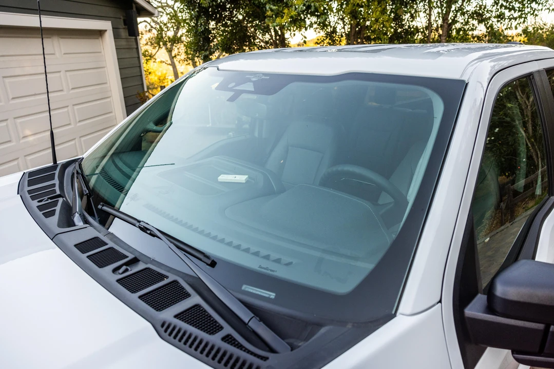 2023 Ford F-150 Lightning 14th Gen - Image 13 of 31