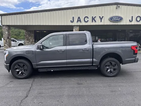 2023 Ford F-150 Lightning LARIAT
