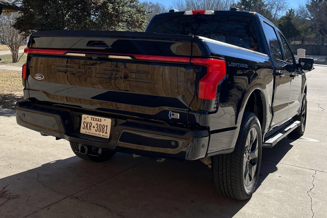 2023 Ford F-150 Lightning 14th Gen - Image 4 of 5