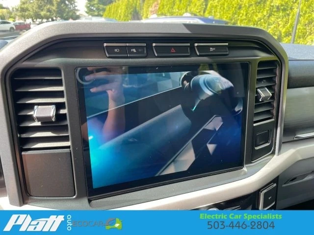 2023 Ford F-150 Lightning 14th Gen - Image 28 of 31