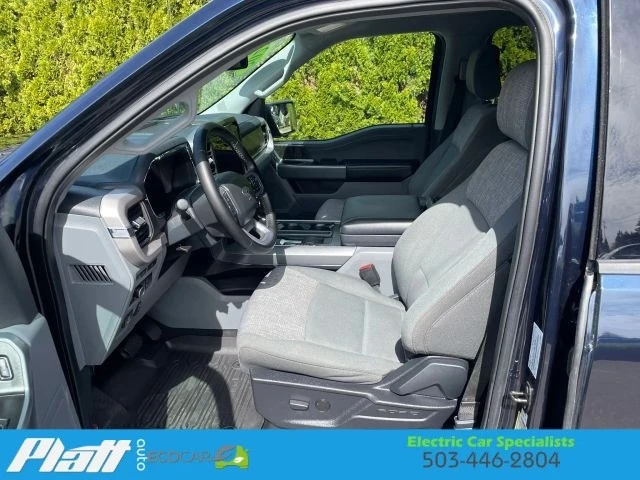 2023 Ford F-150 Lightning 14th Gen - Image 22 of 31