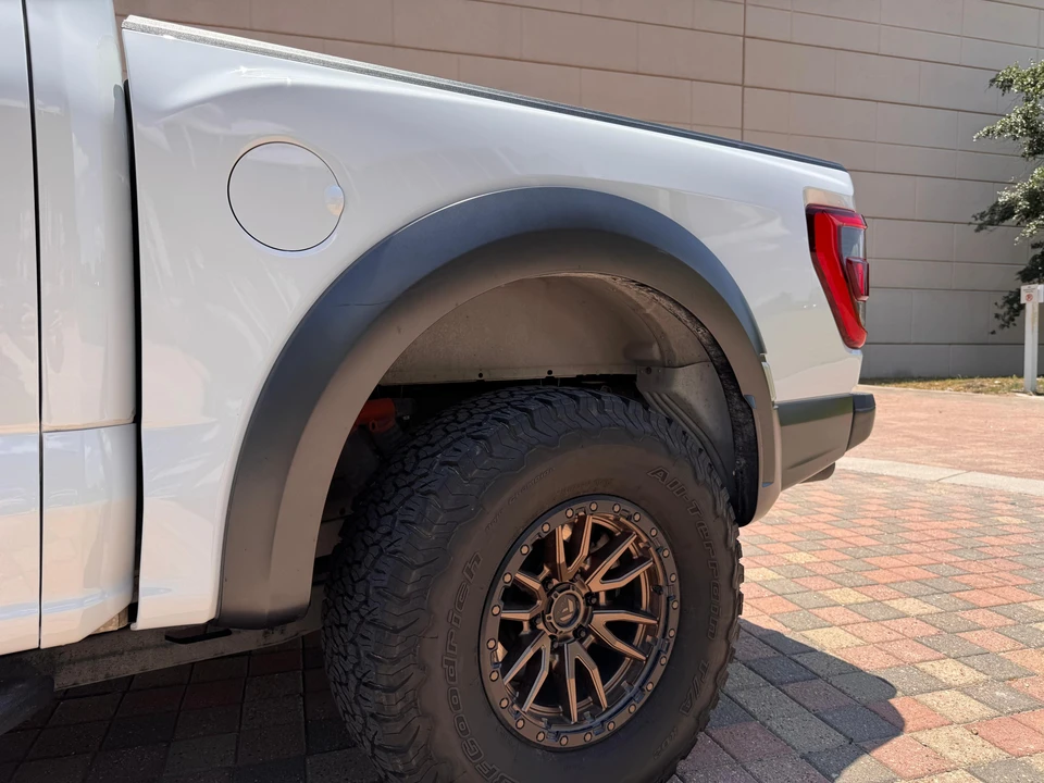 2023 Ford F-150 Raptor 14th Gen - Image 27 of 31