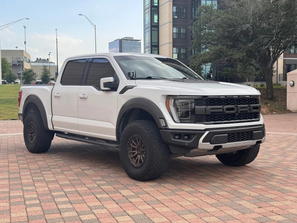 2023 Ford F-150 Raptor 14th Gen - Image 9 of 31