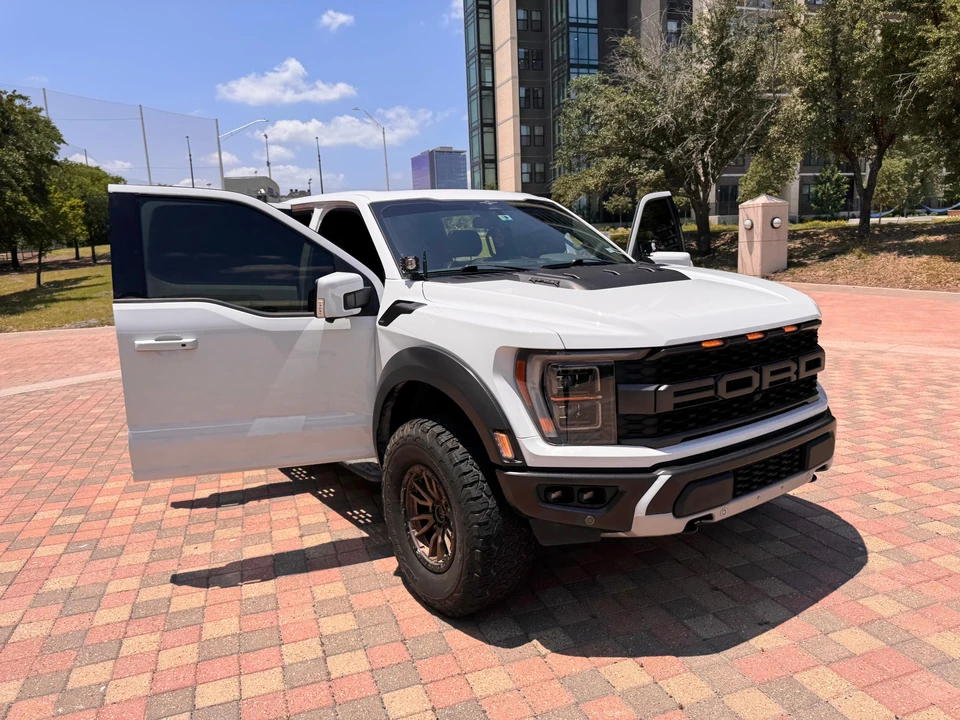 2023 Ford F-150 Raptor 14th Gen - Image 13 of 31