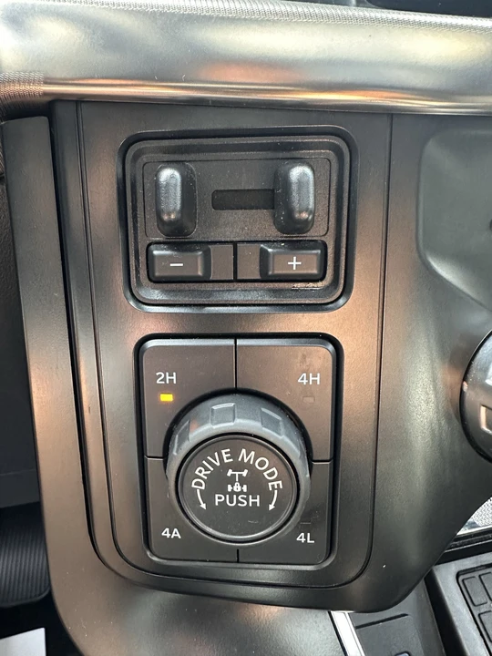 2023 Ford F-150 Raptor 14th Gen - Image 20 of 31