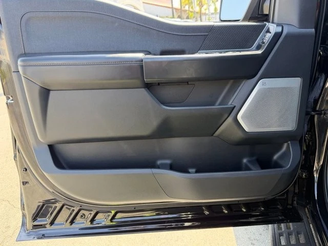 2023 Ford F-150 Raptor 14th Gen - Image 20 of 31
