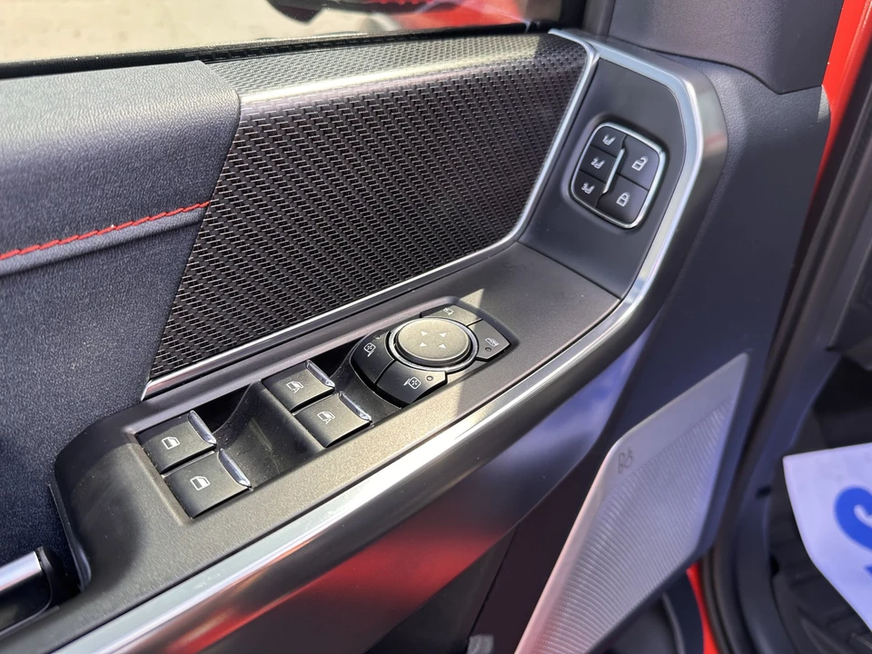 2023 Ford F-150 Raptor 14th Gen - Image 19 of 31