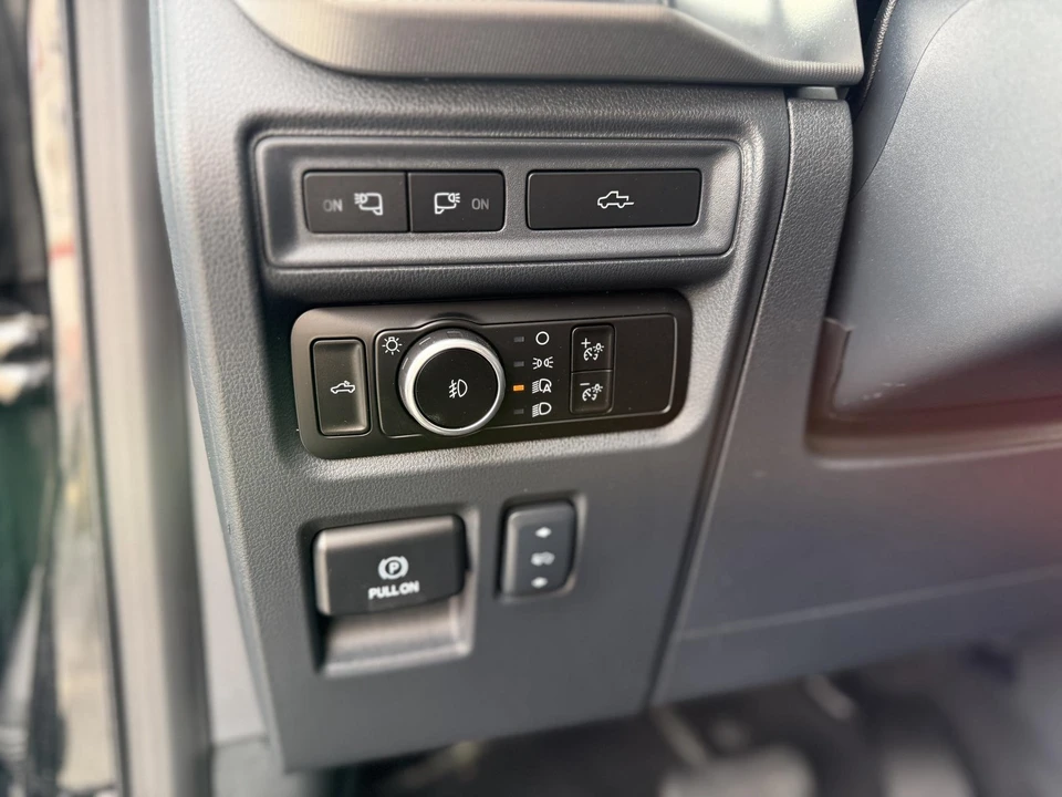 2023 Ford F-150 Raptor 14th Gen - Image 28 of 31