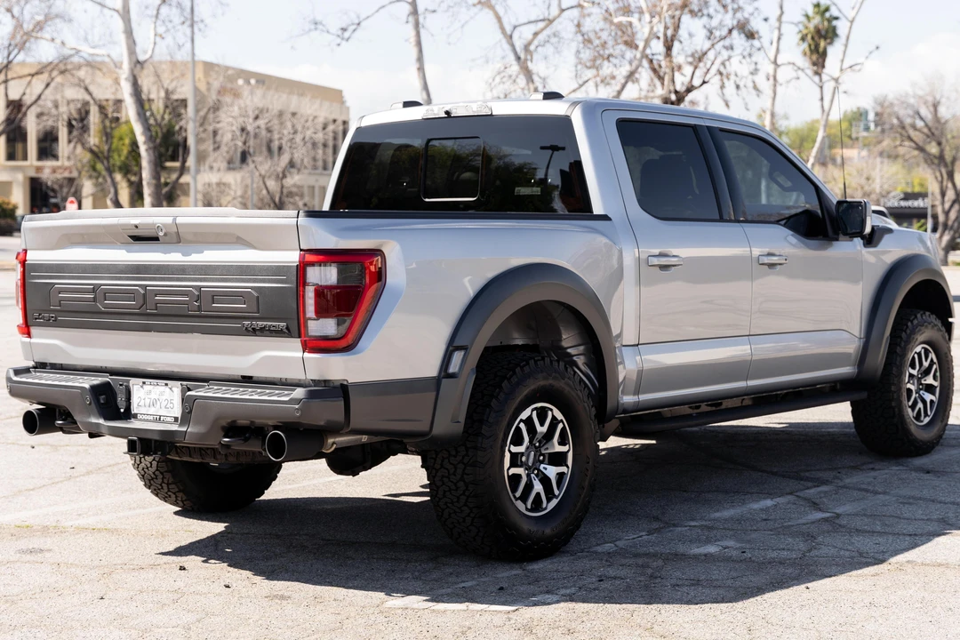 2023 Ford F-150 Raptor 14th Gen - Image 7 of 31