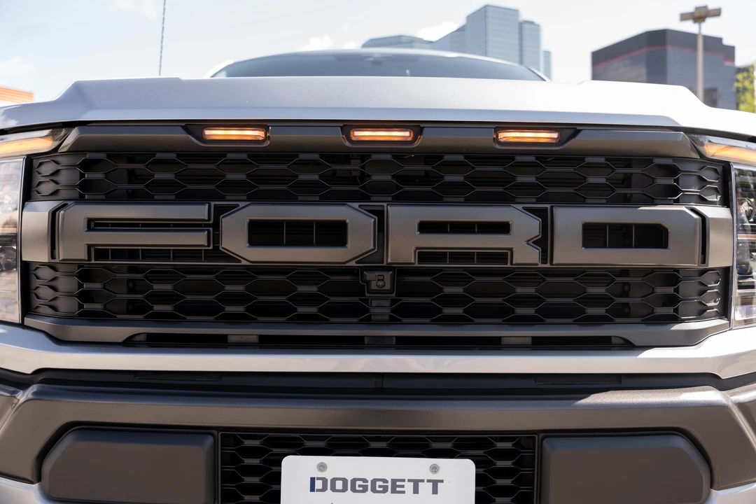 2023 Ford F-150 Raptor 14th Gen - Image 14 of 31