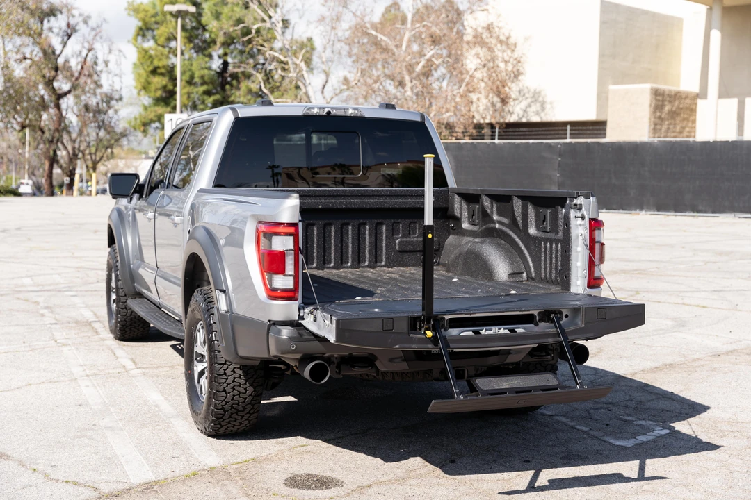 2023 Ford F-150 Raptor 14th Gen - Image 28 of 31