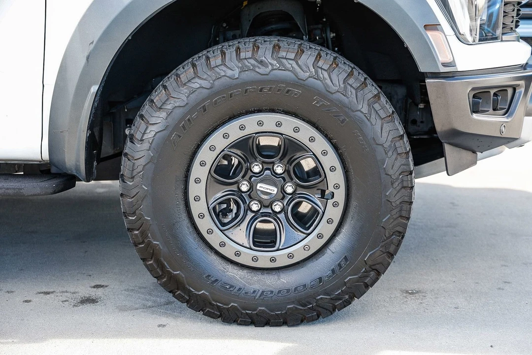 2023 Ford F-150 Raptor 14th Gen - Image 9 of 31