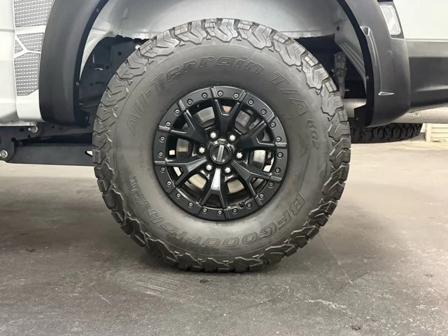 2023 Ford F-150 Raptor 14th Gen - Image 15 of 31